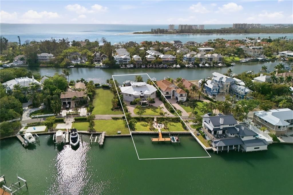For Sale: $8,190,000 (5 beds, 4 baths, 5095 Square Feet)