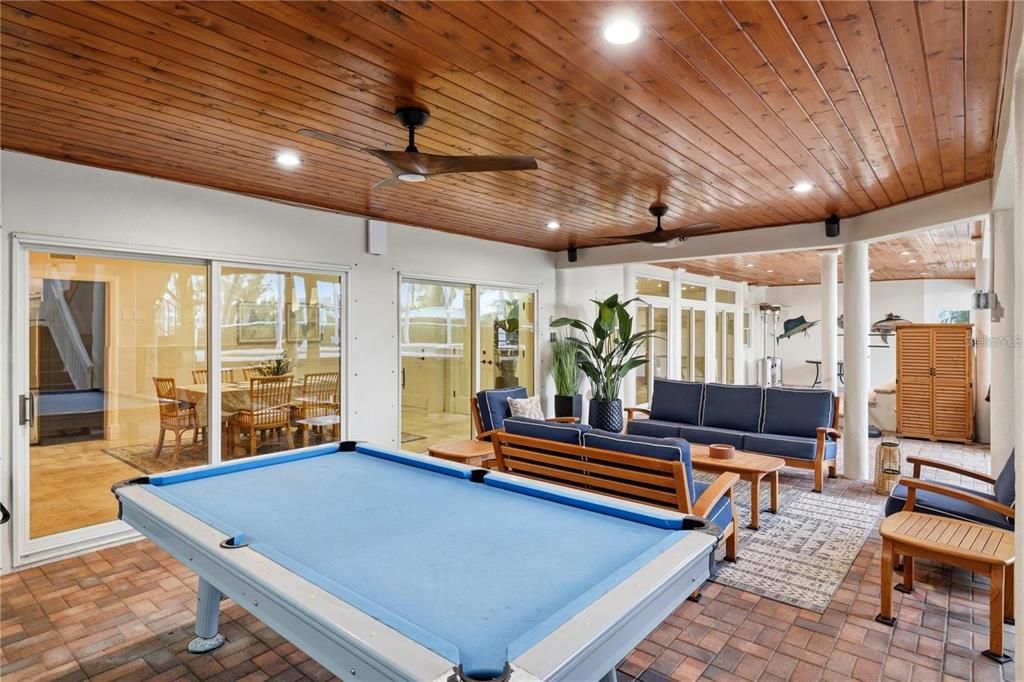 For Sale: $8,190,000 (5 beds, 4 baths, 5095 Square Feet)