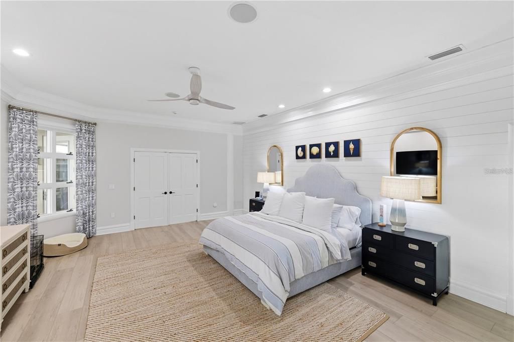 For Sale: $8,190,000 (5 beds, 4 baths, 5095 Square Feet)