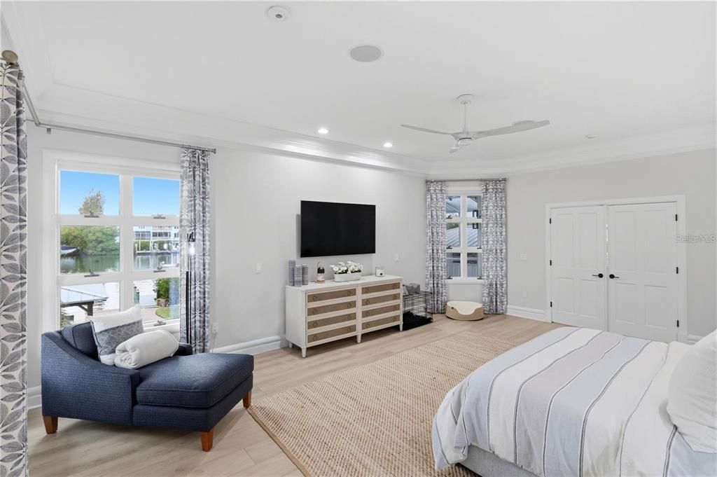 For Sale: $8,190,000 (5 beds, 4 baths, 5095 Square Feet)