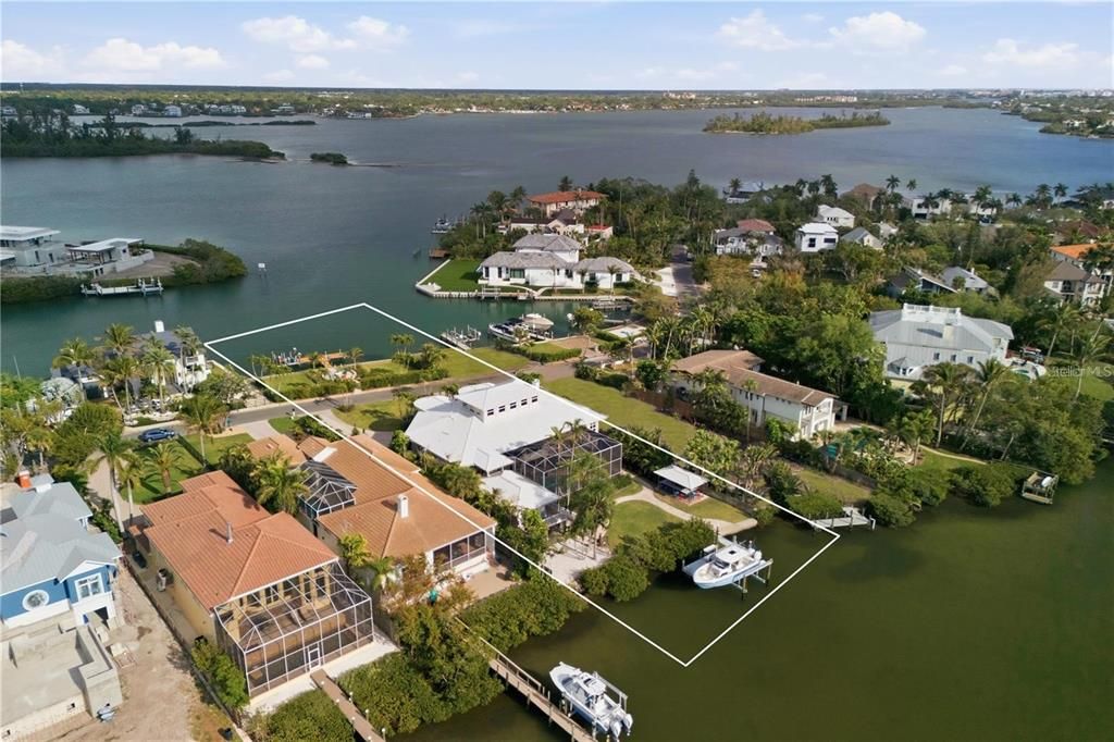 For Sale: $8,190,000 (5 beds, 4 baths, 5095 Square Feet)
