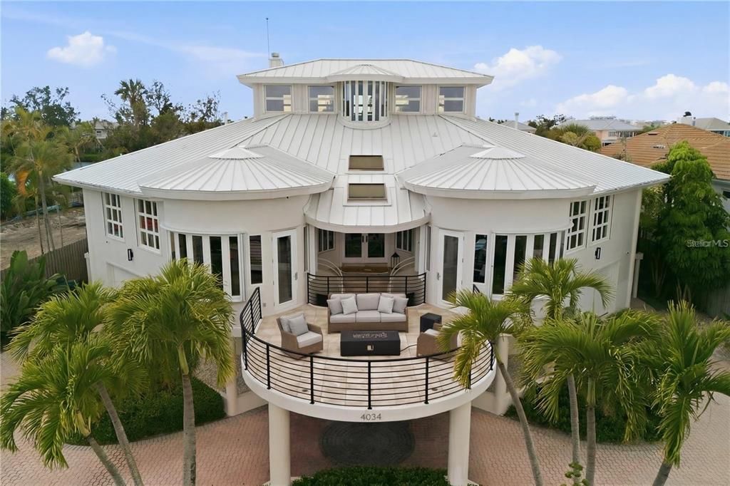 For Sale: $8,190,000 (5 beds, 4 baths, 5095 Square Feet)