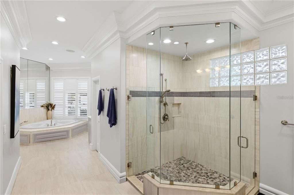 For Sale: $8,190,000 (5 beds, 4 baths, 5095 Square Feet)