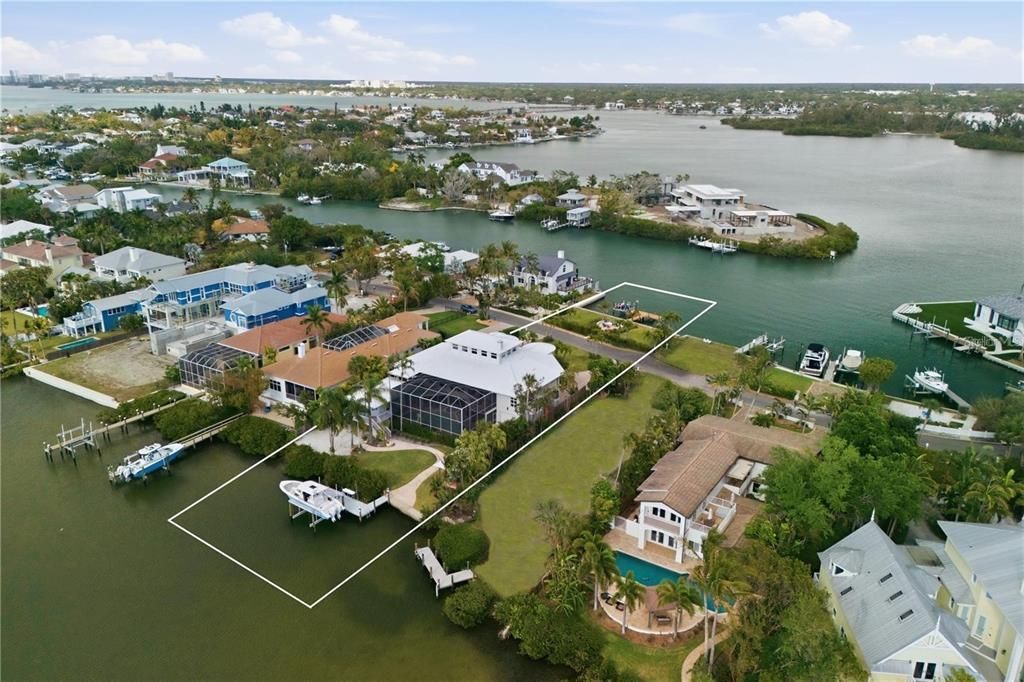 For Sale: $8,190,000 (5 beds, 4 baths, 5095 Square Feet)