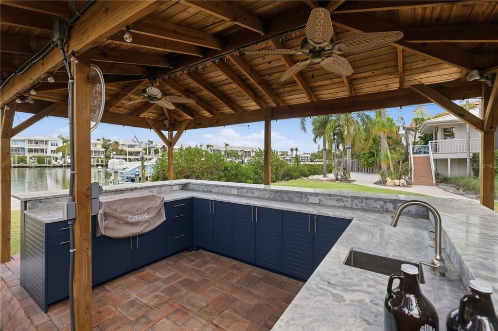 For Sale: $8,190,000 (5 beds, 4 baths, 5095 Square Feet)
