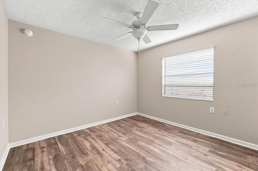 For Sale: $275,000 (2 beds, 2 baths, 1687 Square Feet)