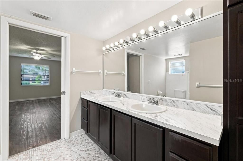 For Sale: $275,000 (2 beds, 2 baths, 1687 Square Feet)