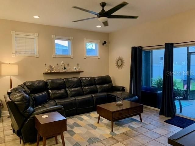 For Rent: $2,600 (3 beds, 2 baths, 1579 Square Feet)