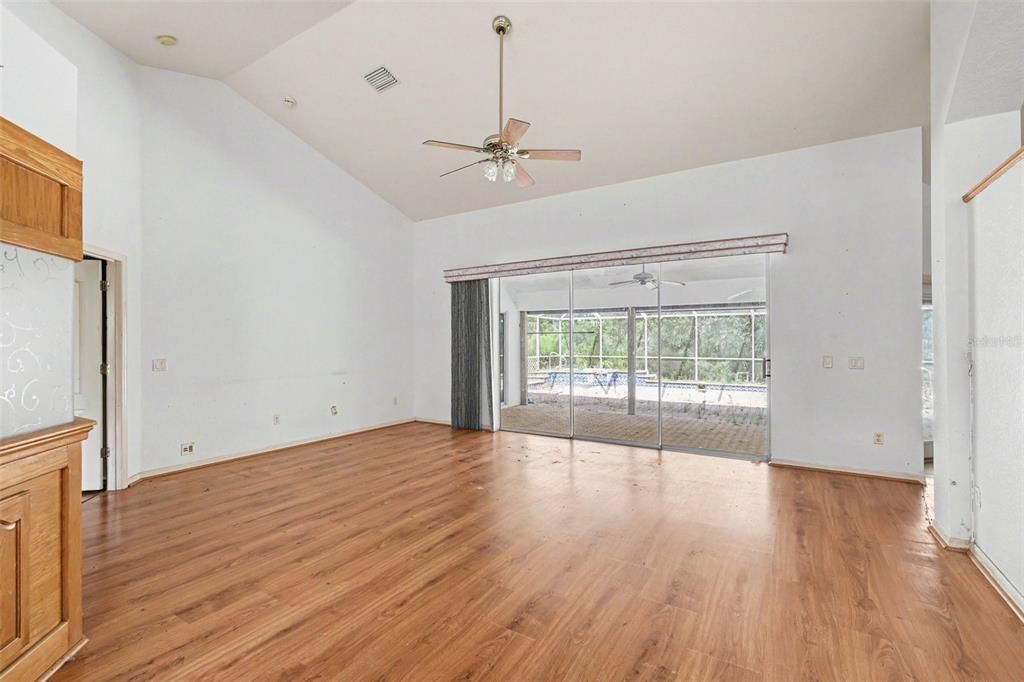 For Sale: $315,000 (3 beds, 2 baths, 2235 Square Feet)