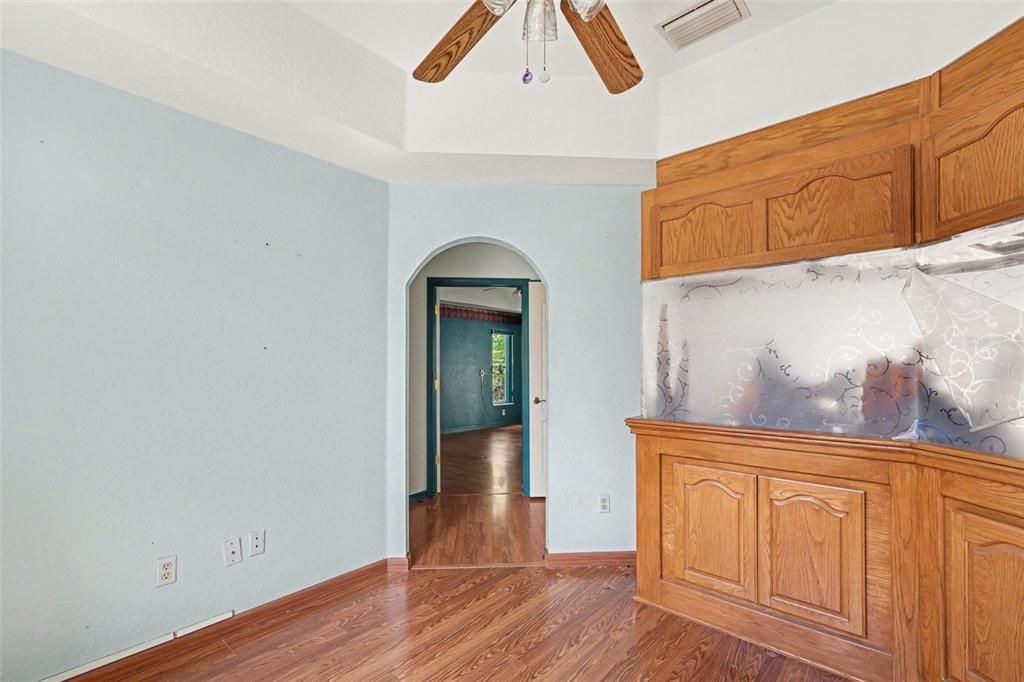 For Sale: $315,000 (3 beds, 2 baths, 2235 Square Feet)