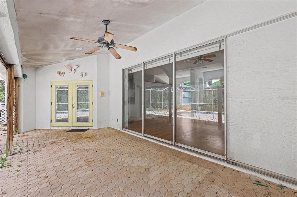 For Sale: $315,000 (3 beds, 2 baths, 2235 Square Feet)