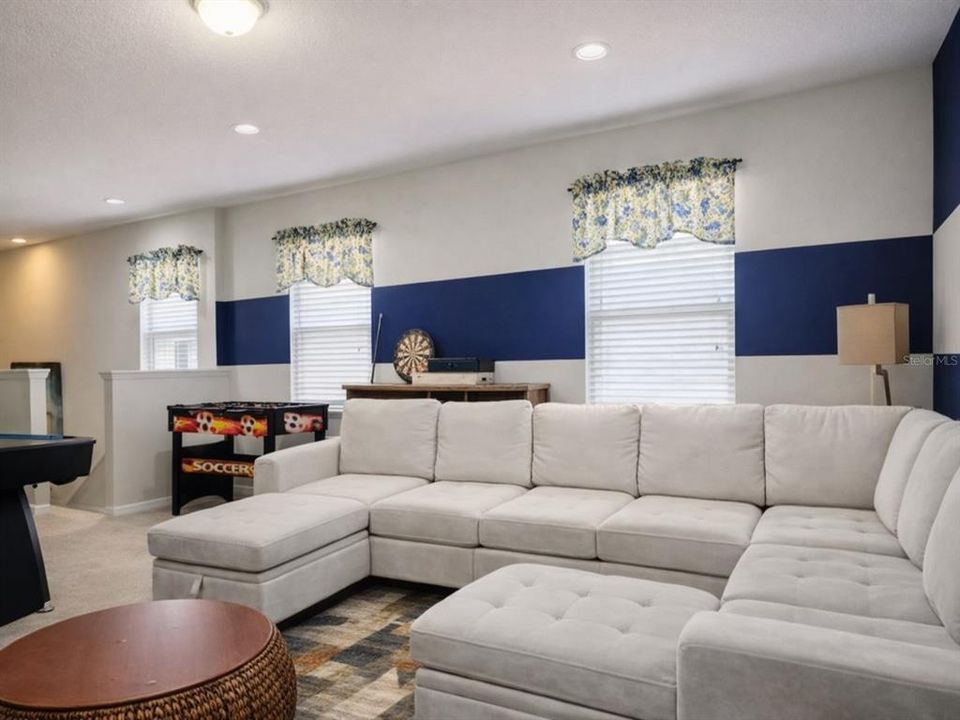 For Rent: $3,500 (7 beds, 5 baths, 3314 Square Feet)