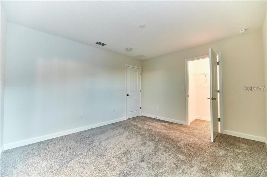 For Rent: $3,050 (4 beds, 3 baths, 2507 Square Feet)