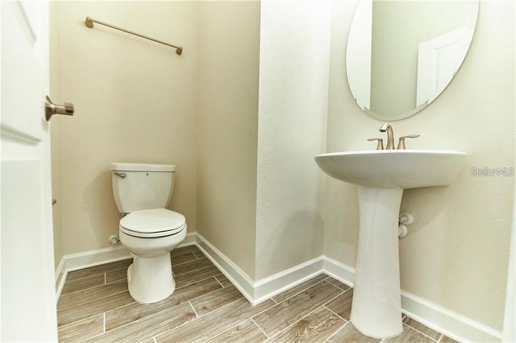 For Rent: $3,050 (4 beds, 3 baths, 2507 Square Feet)