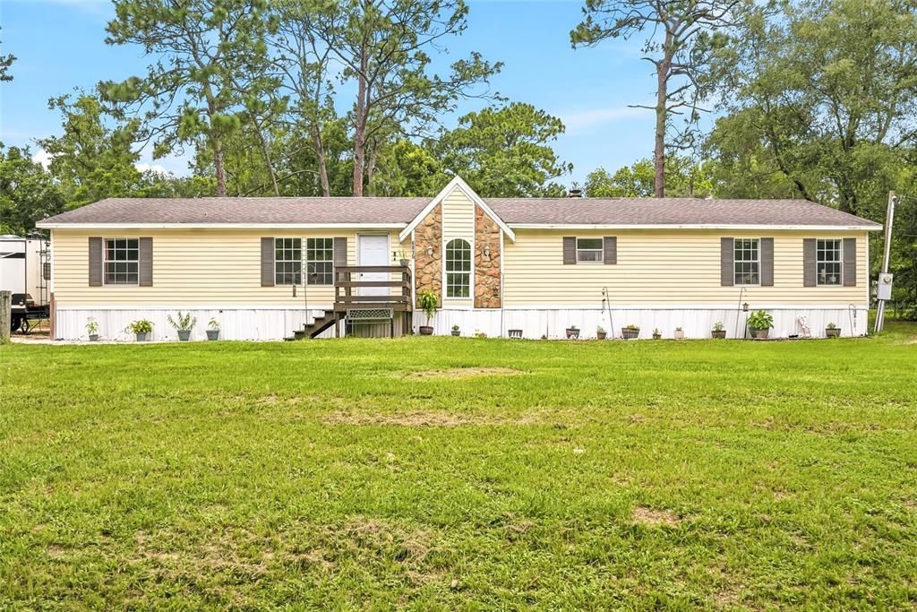 For Sale: $279,900 (4 beds, 2 baths, 2060 Square Feet)