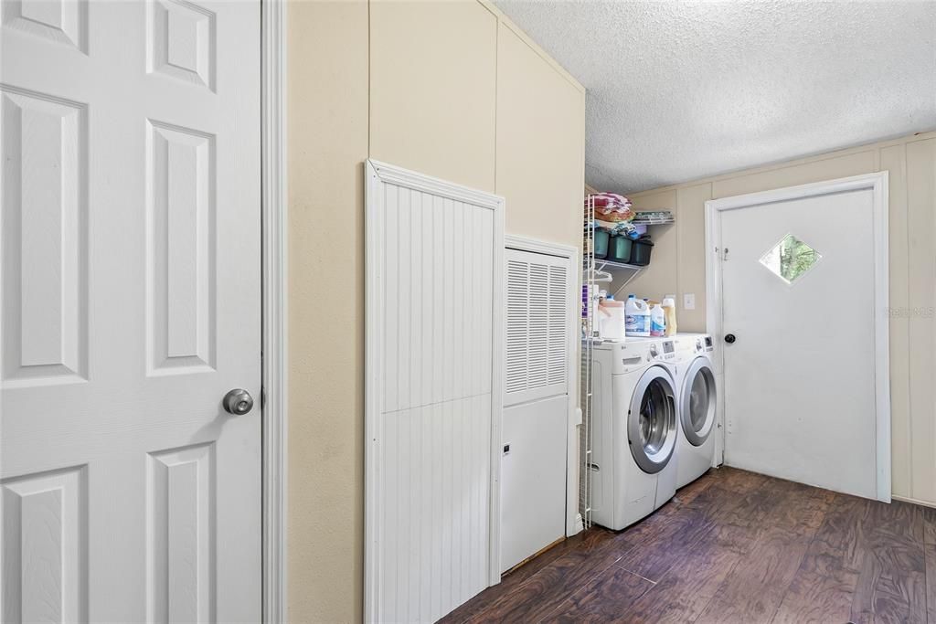 For Sale: $279,900 (4 beds, 2 baths, 2060 Square Feet)
