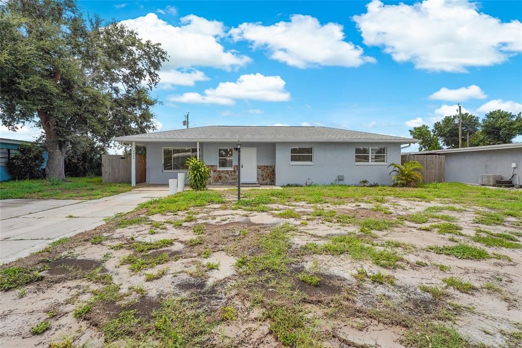 For Sale: $424,950 (3 beds, 2 baths, 1086 Square Feet)