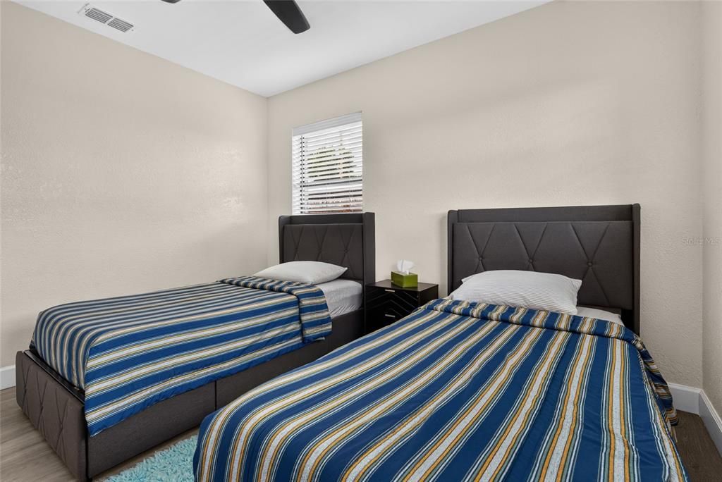 For Sale: $424,950 (3 beds, 2 baths, 1086 Square Feet)
