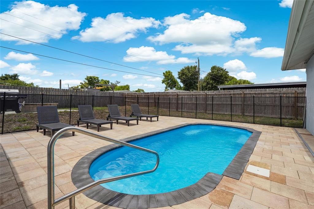 For Sale: $424,950 (3 beds, 2 baths, 1086 Square Feet)