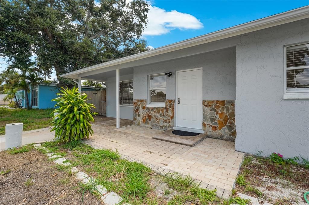 For Sale: $424,950 (3 beds, 2 baths, 1086 Square Feet)