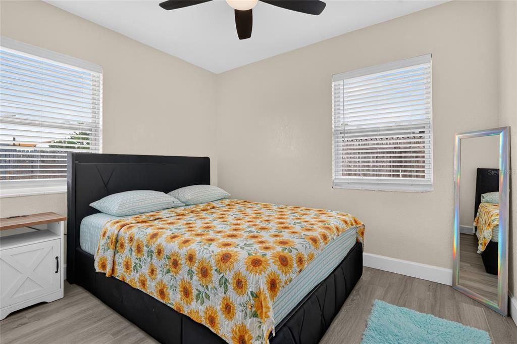 For Sale: $424,950 (3 beds, 2 baths, 1086 Square Feet)