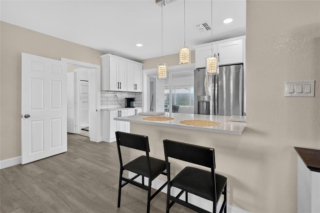 For Sale: $424,950 (3 beds, 2 baths, 1086 Square Feet)