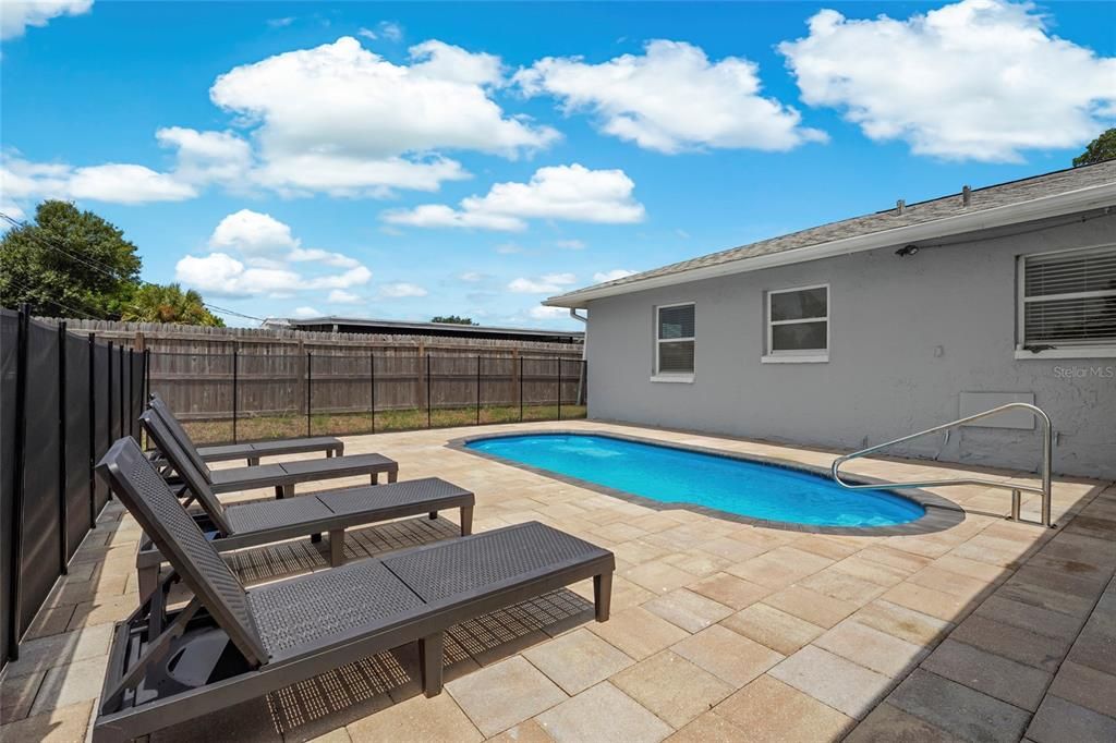 For Sale: $424,950 (3 beds, 2 baths, 1086 Square Feet)