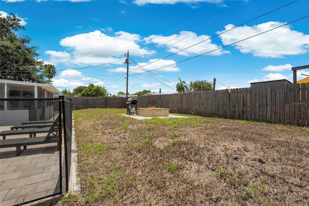 For Sale: $424,950 (3 beds, 2 baths, 1086 Square Feet)