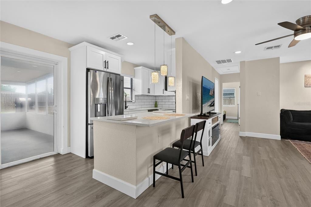 For Sale: $424,950 (3 beds, 2 baths, 1086 Square Feet)