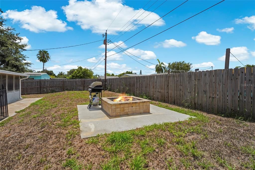 For Sale: $424,950 (3 beds, 2 baths, 1086 Square Feet)