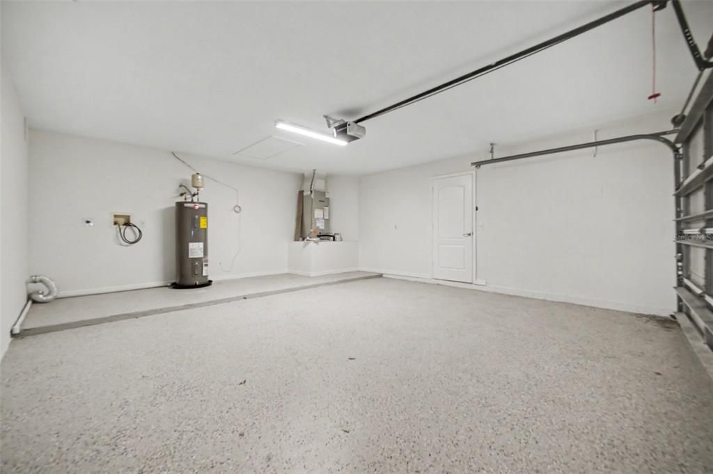 For Rent: $1,900 (3 beds, 2 baths, 1184 Square Feet)