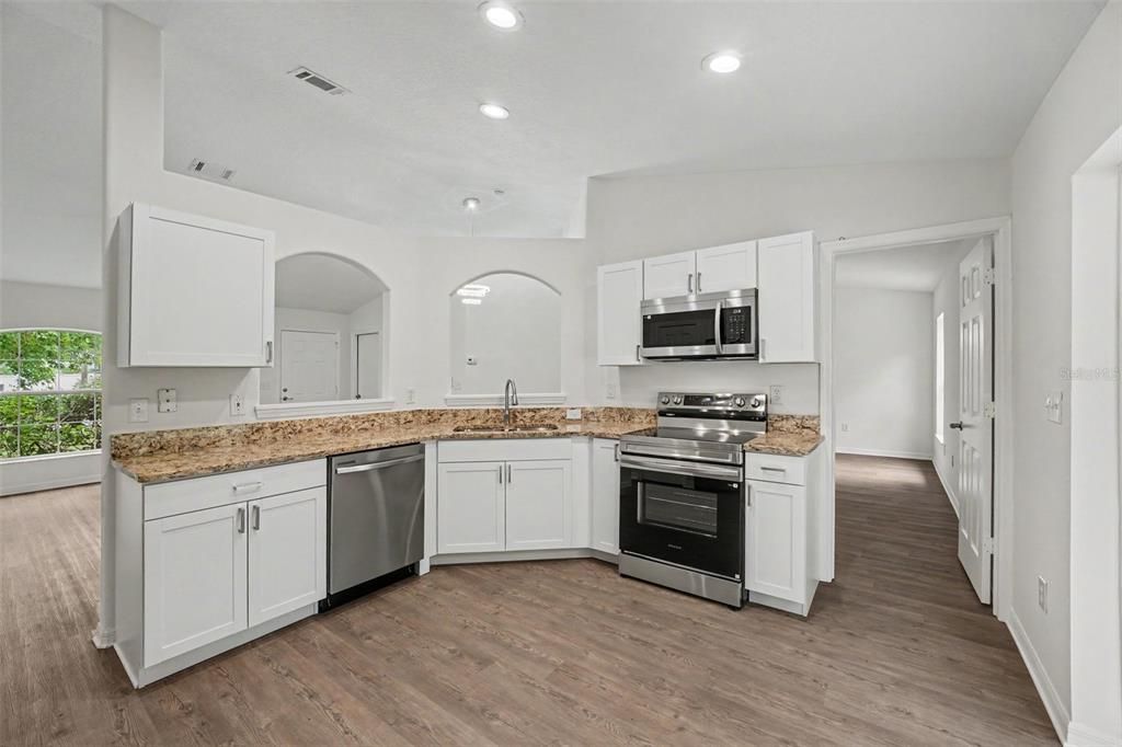 For Rent: $1,900 (3 beds, 2 baths, 1184 Square Feet)