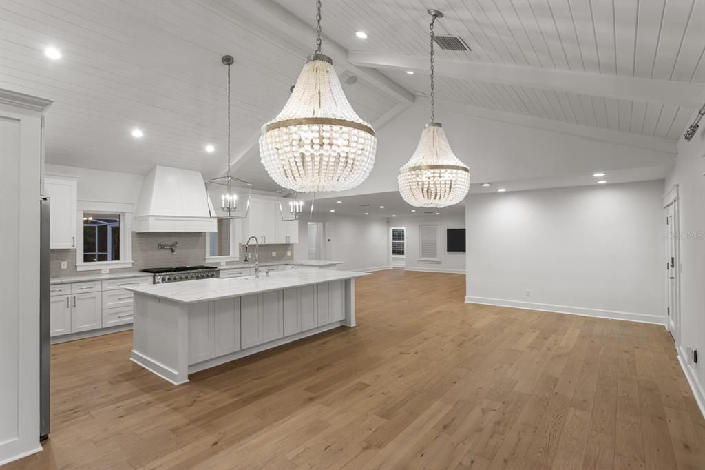 En Venta: $1,749,000 (4 camas, 4 baños, 3601 Pies cuadrados)