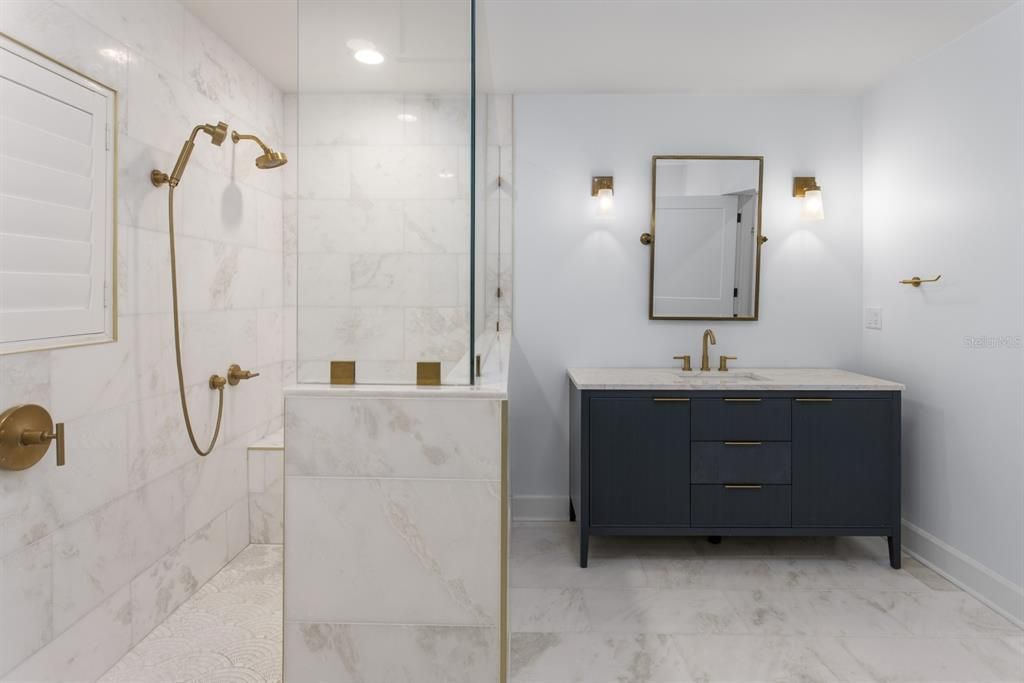 En Venta: $1,749,000 (4 camas, 4 baños, 3601 Pies cuadrados)