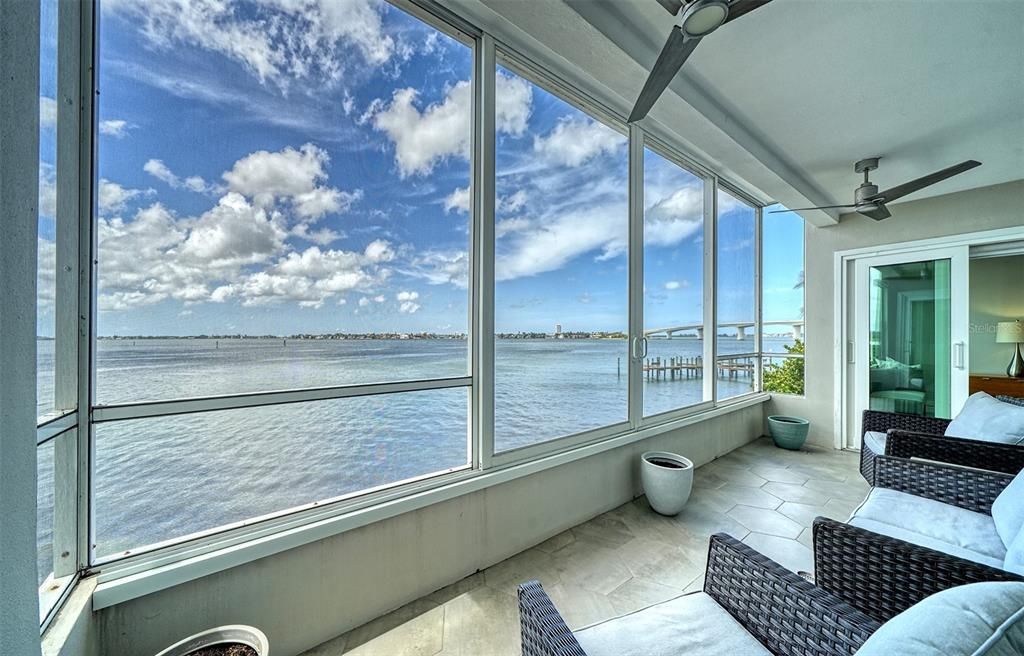For Sale: $995,000 (2 beds, 2 baths, 1202 Square Feet)