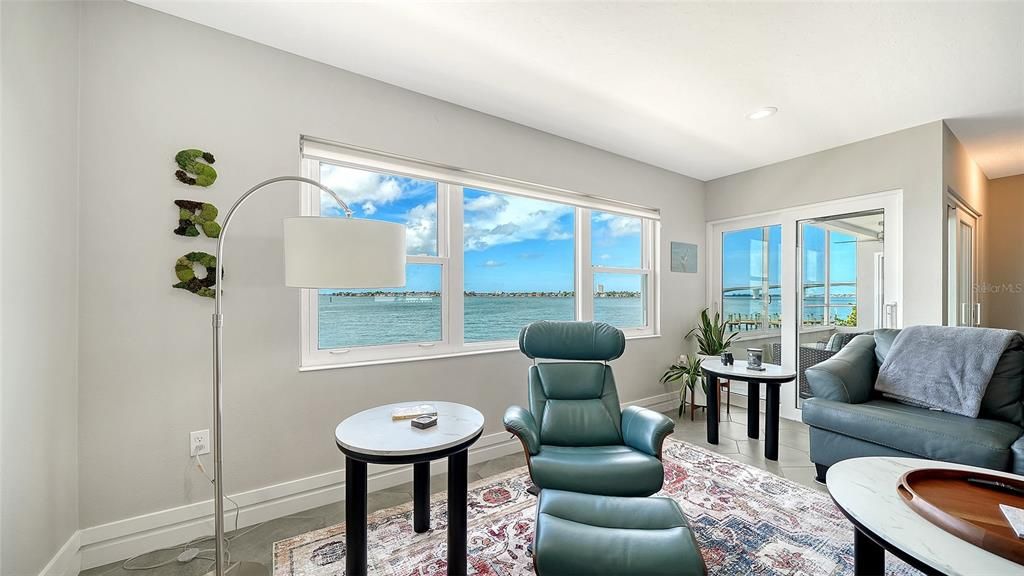 For Sale: $995,000 (2 beds, 2 baths, 1202 Square Feet)