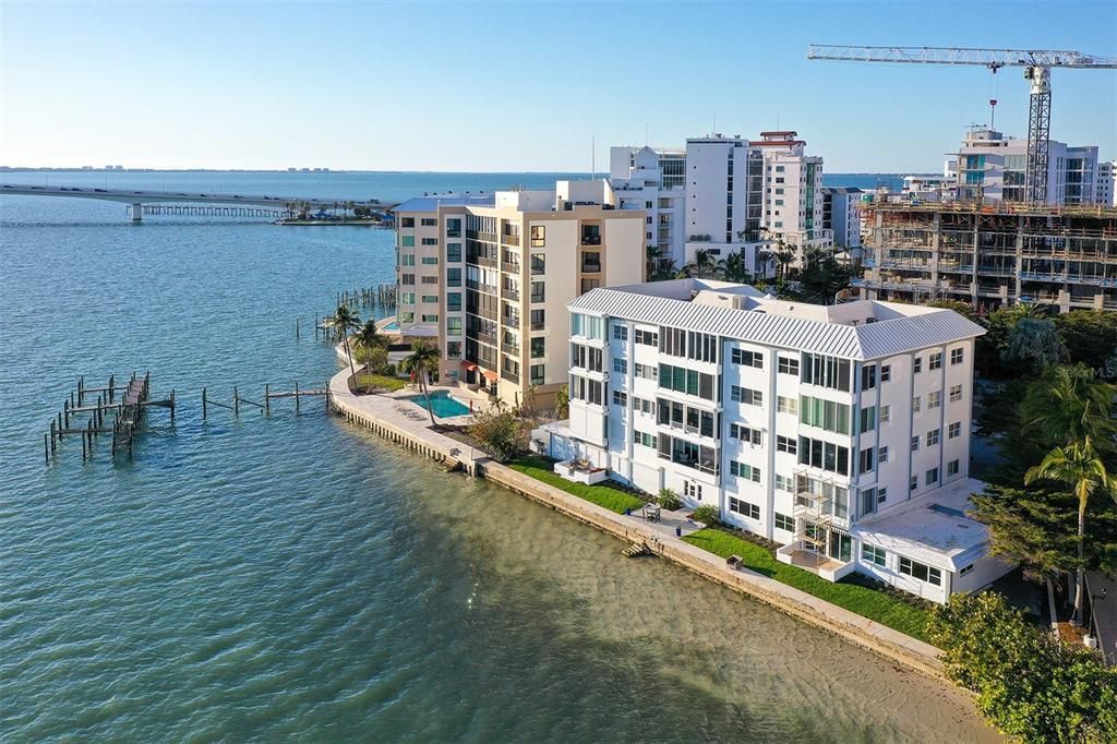 For Sale: $995,000 (2 beds, 2 baths, 1202 Square Feet)