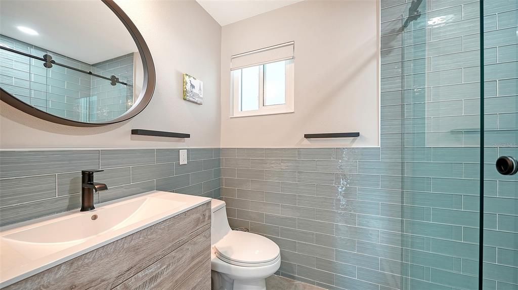 For Sale: $995,000 (2 beds, 2 baths, 1202 Square Feet)