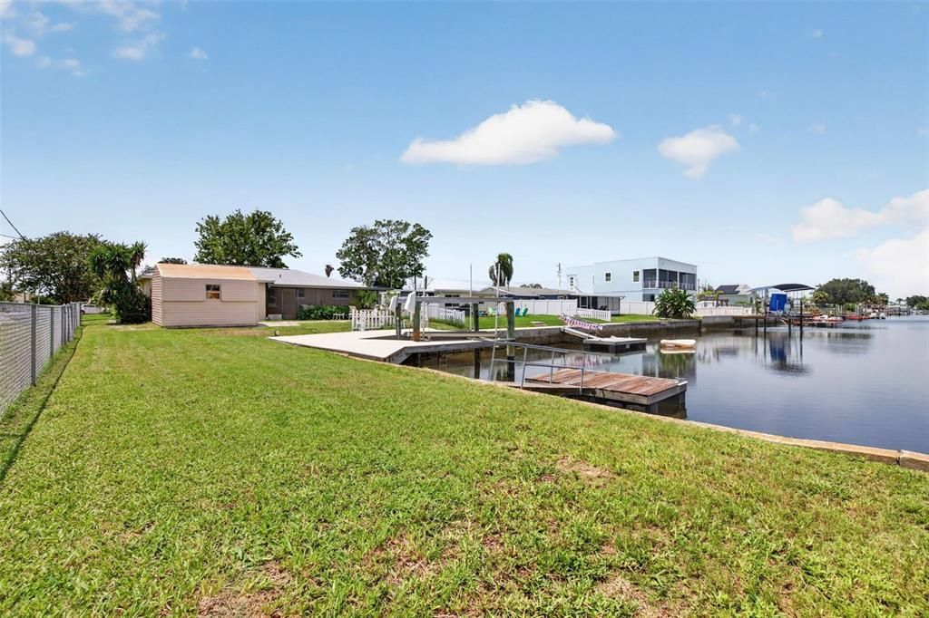 For Sale: $325,000 (2 beds, 2 baths, 1206 Square Feet)
