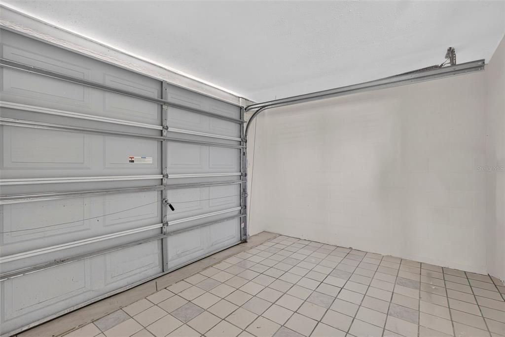 For Sale: $325,000 (2 beds, 2 baths, 1206 Square Feet)