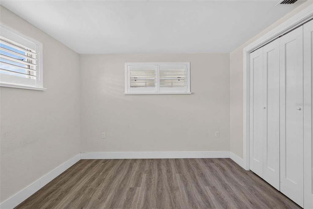 For Sale: $325,000 (2 beds, 2 baths, 1206 Square Feet)