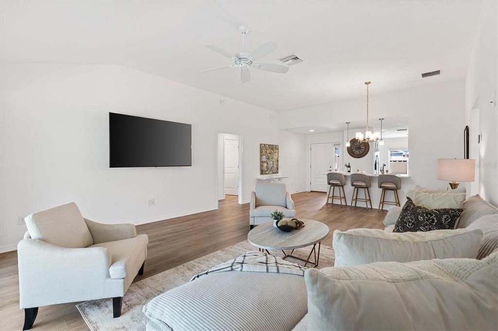 For Sale: $380,000 (3 beds, 2 baths, 1558 Square Feet)