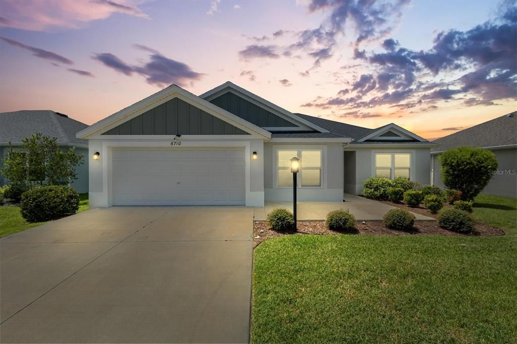 For Sale: $380,000 (3 beds, 2 baths, 1558 Square Feet)