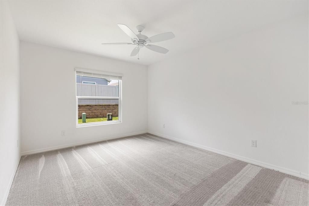 For Sale: $380,000 (3 beds, 2 baths, 1558 Square Feet)