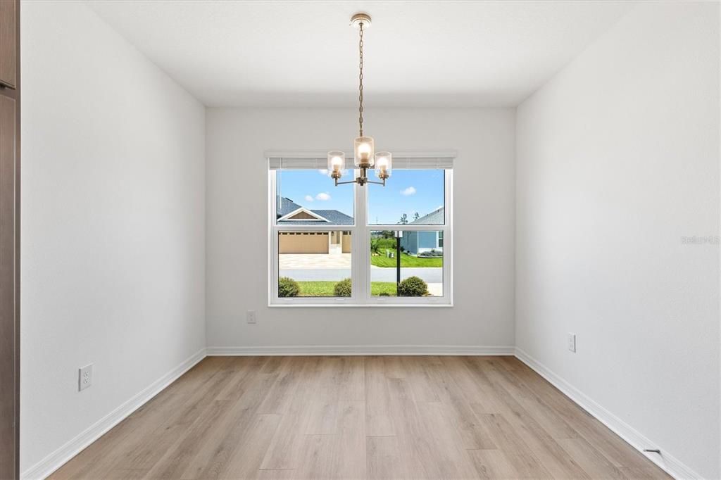 For Sale: $380,000 (3 beds, 2 baths, 1558 Square Feet)