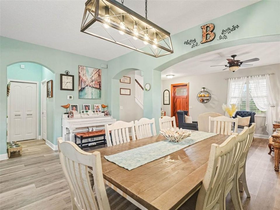 For Sale: $895,000 (4 beds, 3 baths, 2627 Square Feet)