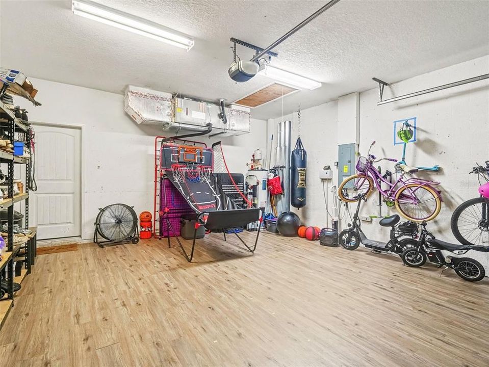 For Sale: $895,000 (4 beds, 3 baths, 2627 Square Feet)