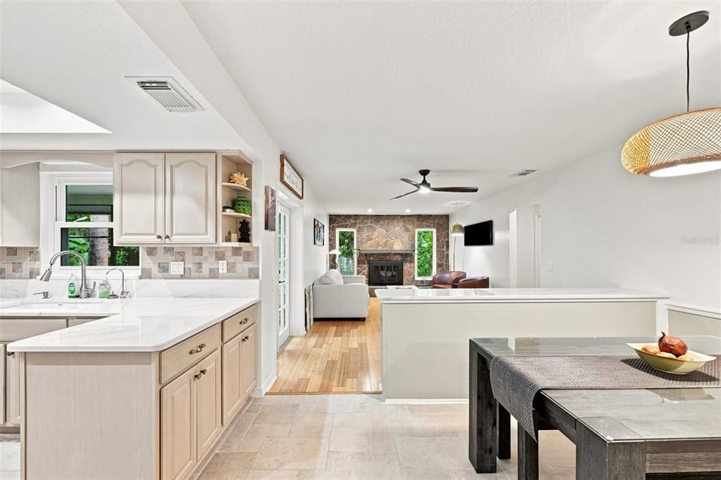 For Sale: $514,999 (3 beds, 2 baths, 1669 Square Feet)
