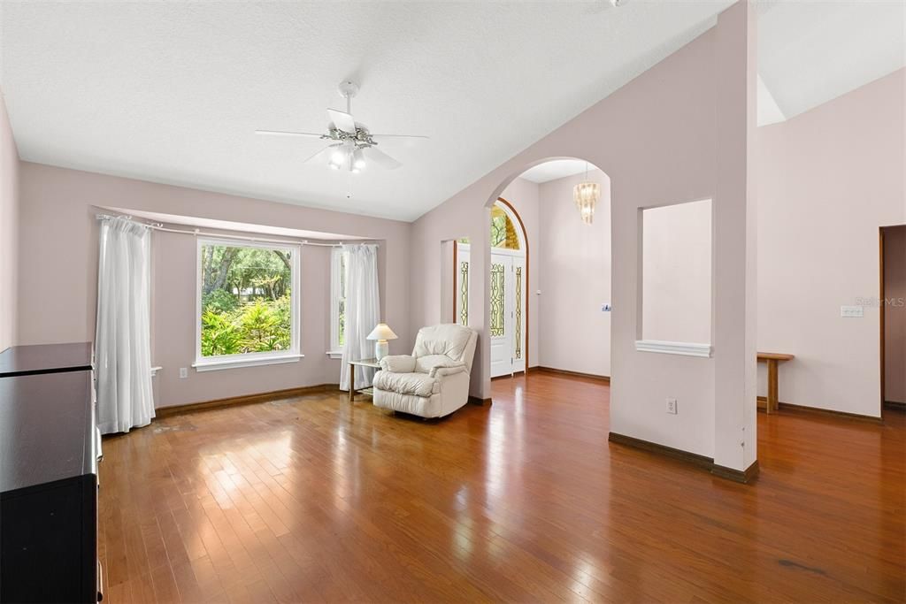 En Venta: $849,000 (6 camas, 4 baños, 4276 Pies cuadrados)