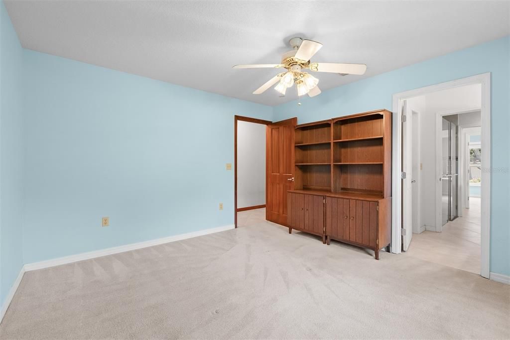 En Venta: $849,000 (6 camas, 4 baños, 4276 Pies cuadrados)